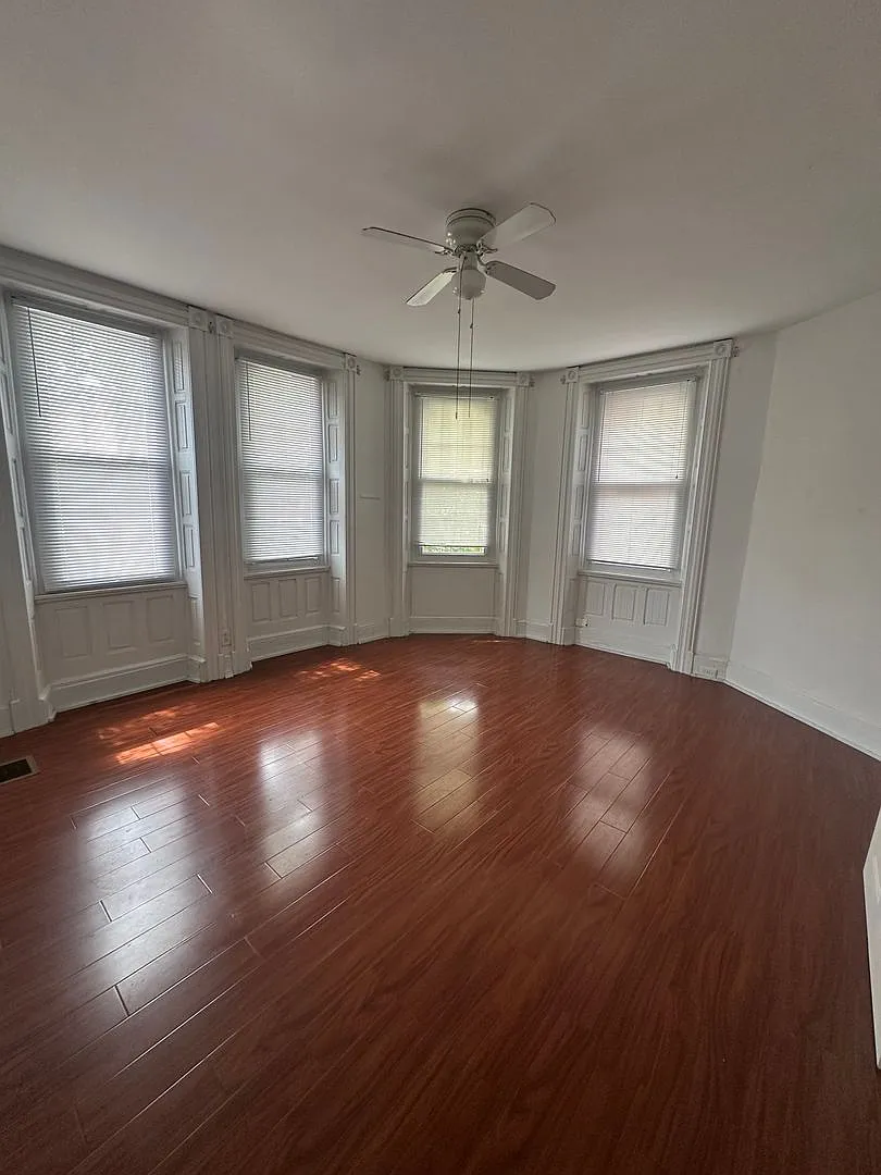 3905 Baring St — Photo 1