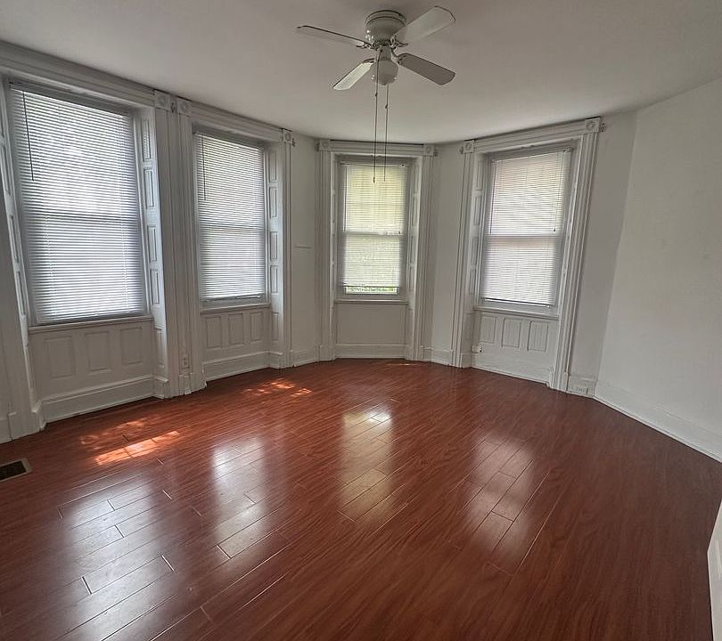 1st image of 3905 Baring St #2