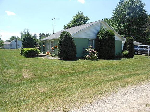 4th image of 12185 Long Lake Dr