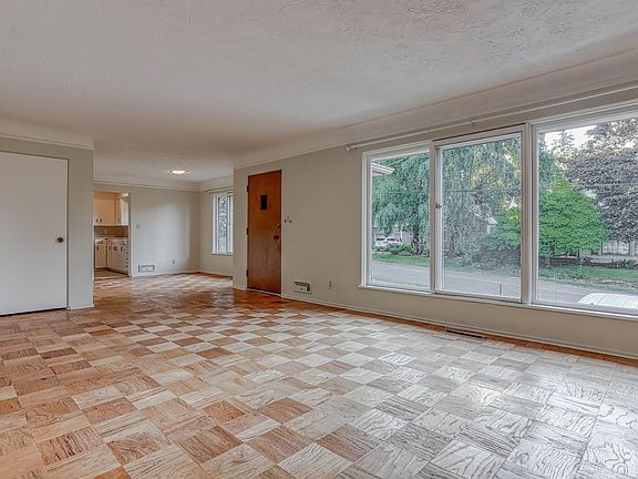 3rd image of 7635 SW Capitol Hill Rd