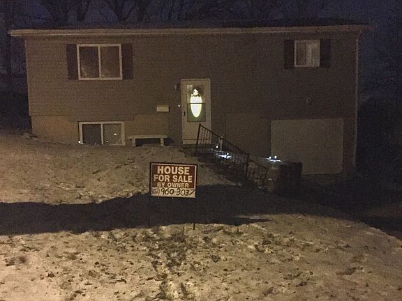 2nd image of 2520 Polk St