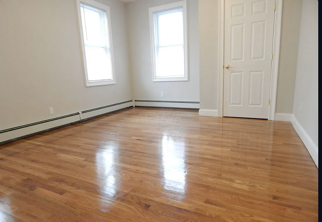 3 bed, $2,800 — Photo 4
