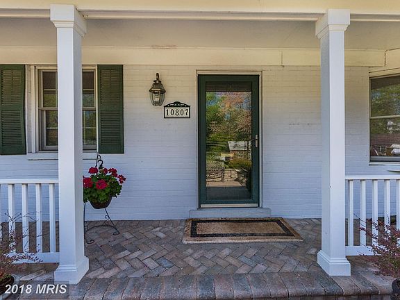 3rd image of 10807 Drumm Ave