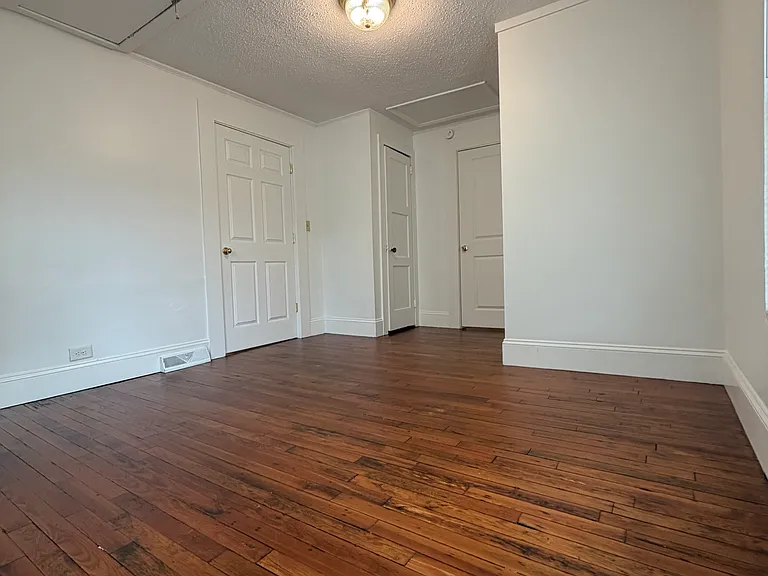 27 Sirrine St — Photo 20