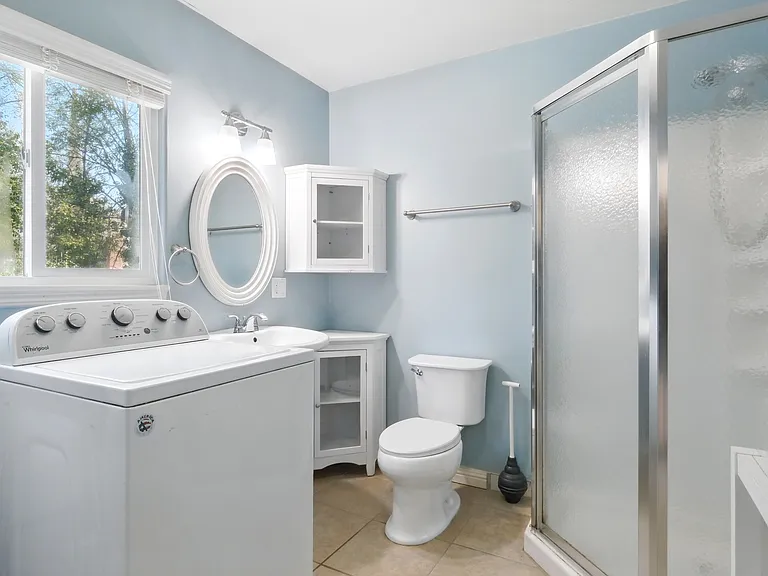 1385 Martin Ln — Photo 24