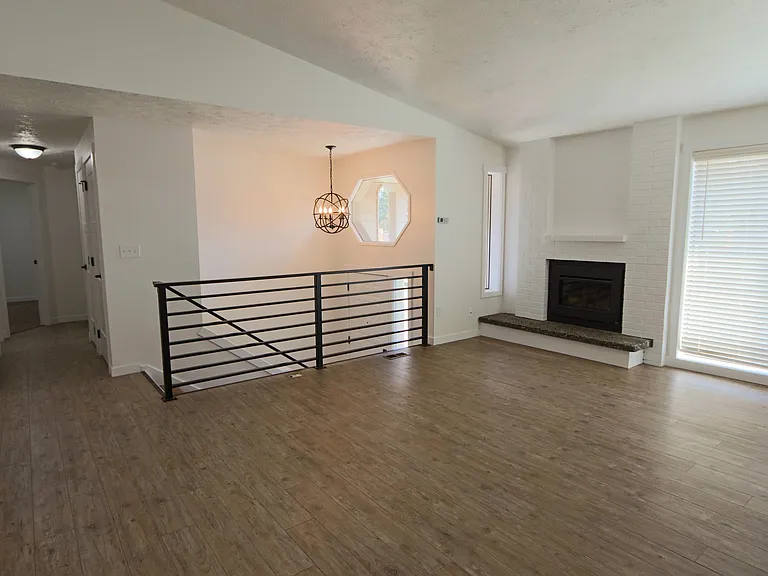 9821 N Indian Trail Rd — Photo 7