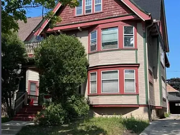2928 N Frederick Ave, Milwaukee, WI 53211