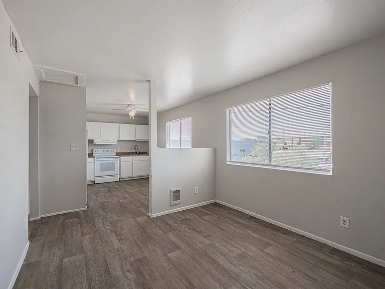 622 N 30th Pl Unit 1 Phoeniix, Az — Photo 17