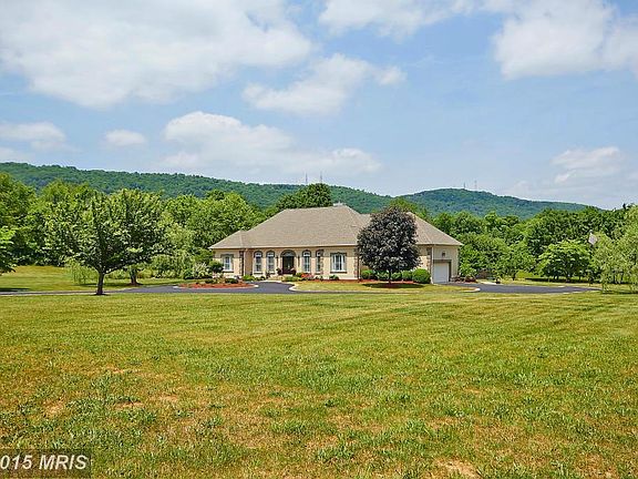 3rd image of 15810 Hunton Ln