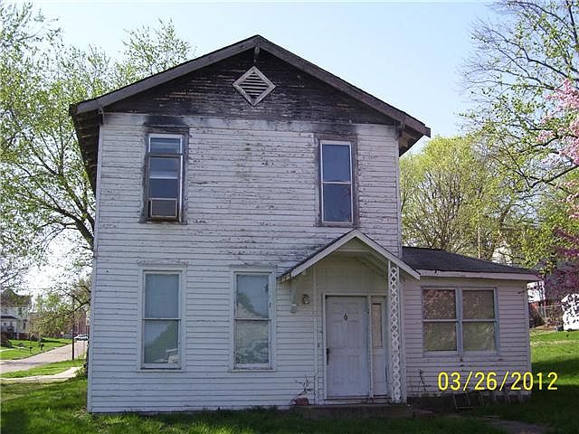 1st image of 319 N 7th St