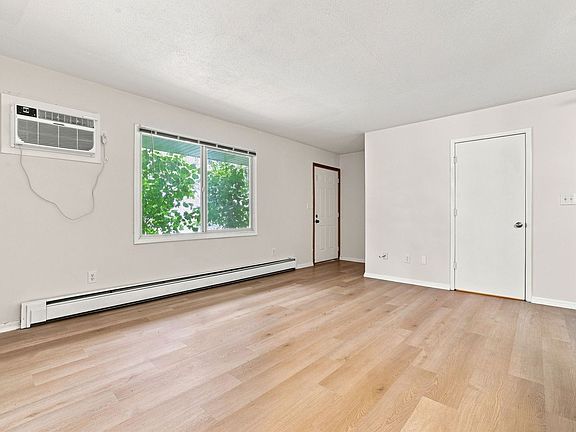 3rd image of 500-530 Laurel St #2