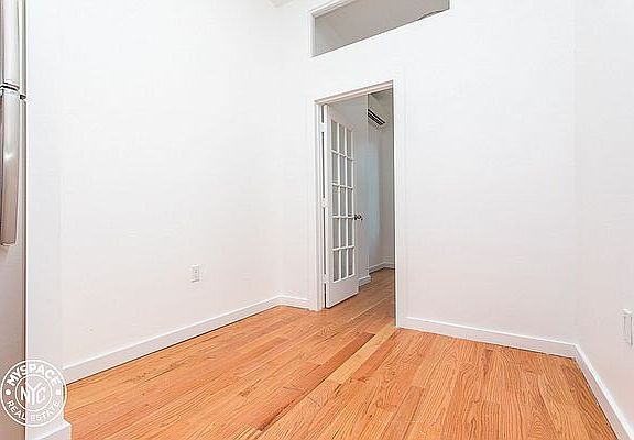3rd image of 285 Troutman St #6U