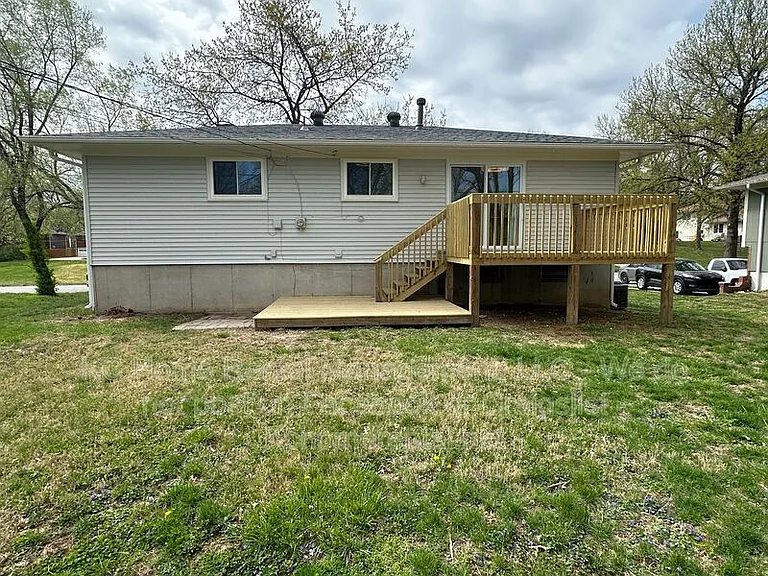 5012 Powell Ave — Photo 43