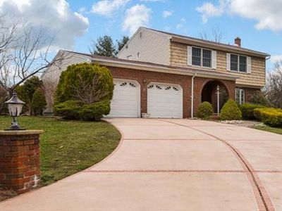 7 Gladstone Dr, East Brunswick, NJ, 08816