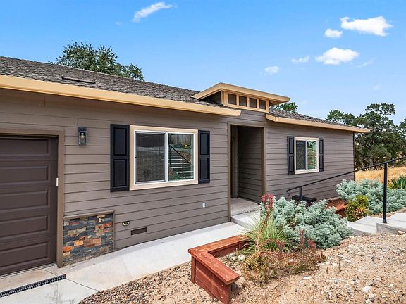 4th image of 488 Woodgate Rd