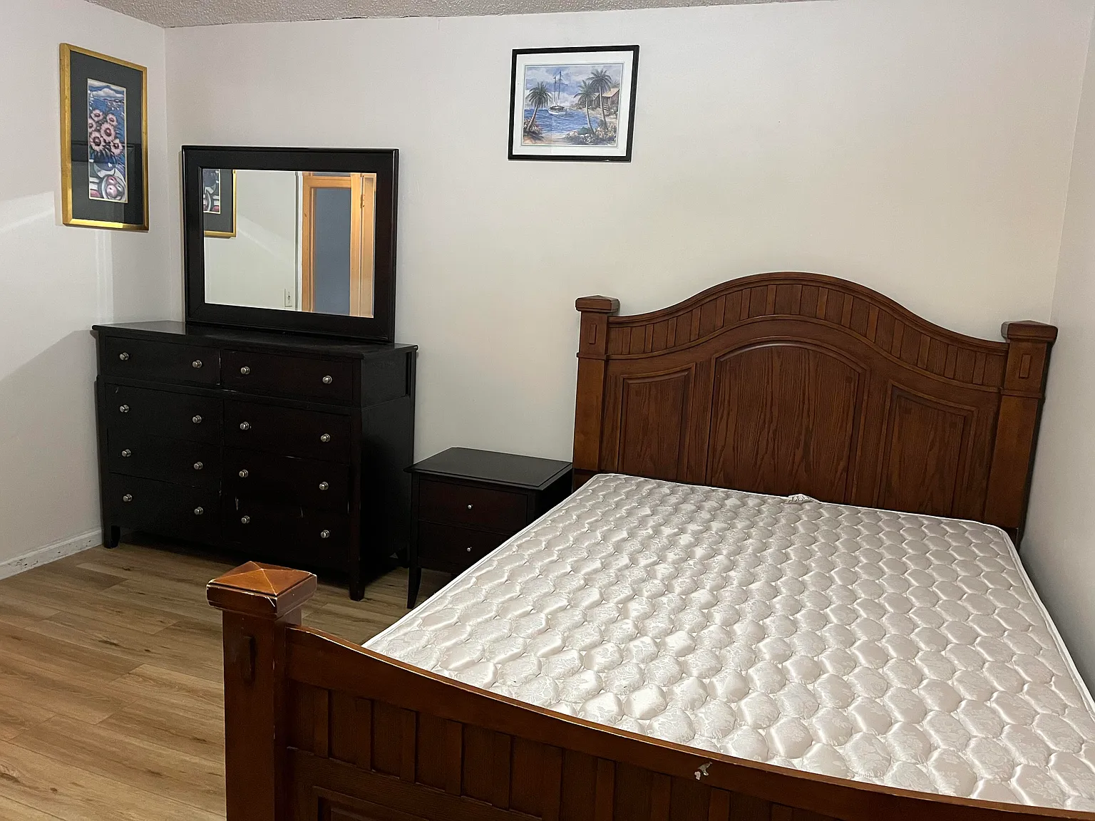 5 bed, 1860 sqft, $750 — Photo 2