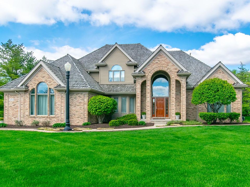 1st image of 24725 W Manor Dr