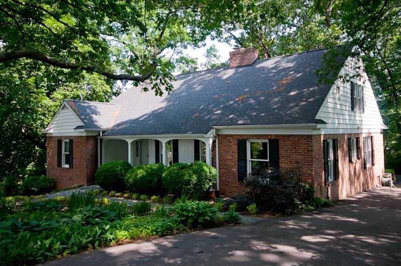 1st image of 801 Oak Hill Dr