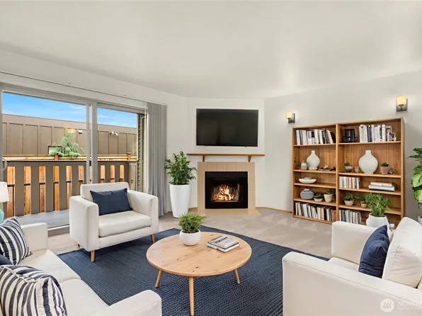 18200 73rd Avenue NE #B103, Kenmore, WA 98028