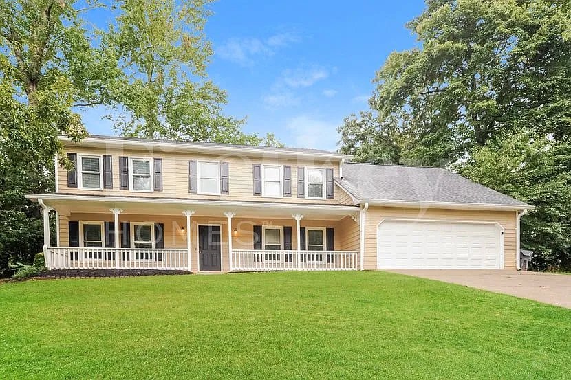 3 bed, 2.5 bath, 2800 sqft, $2,980 — Photo 1