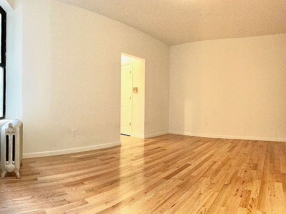 2nd image of 160 Fenimore St APT 1G