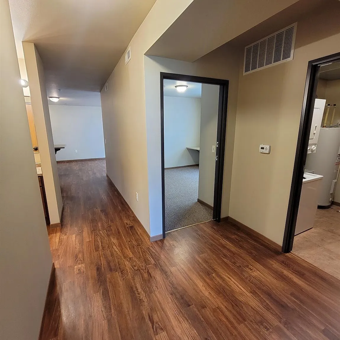 3 bed, $1,310 — Photo 4