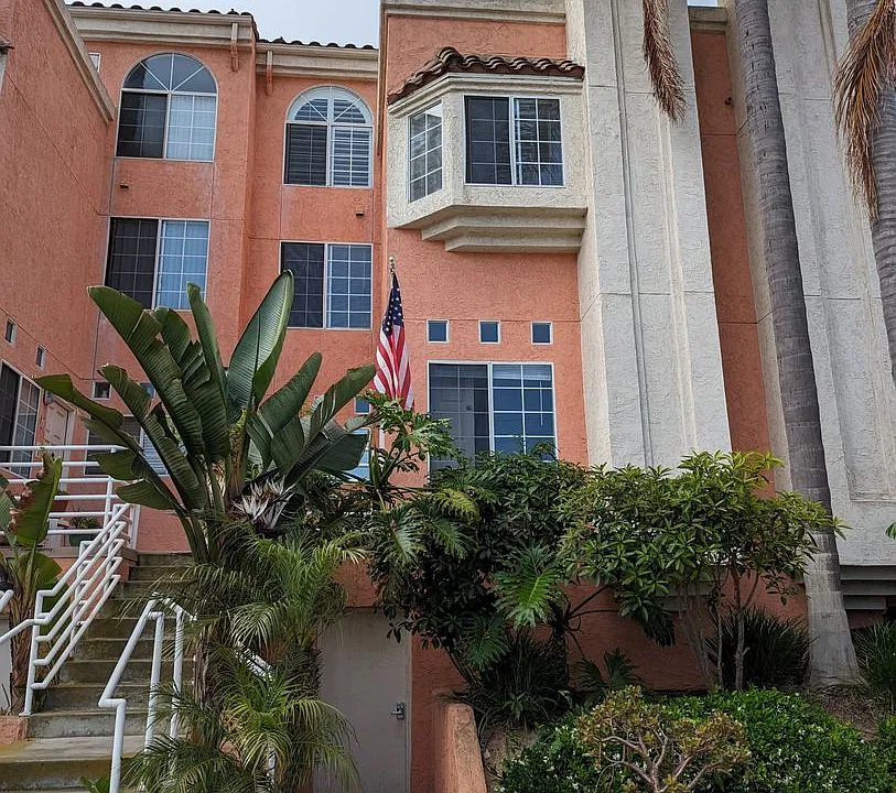 221 Donax Ave #6