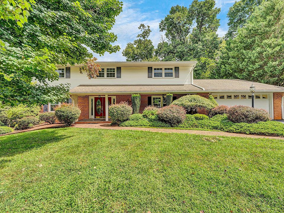 1st image of 1120 Chestnut Mountain Dr