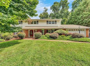 1120 Chestnut Mountain Dr, Vinton, VA 24179