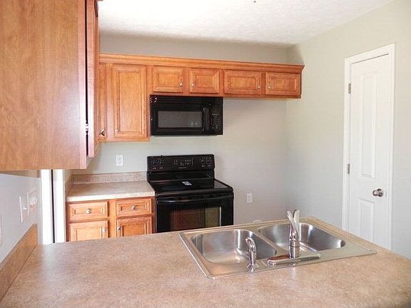 5th image of 2201 Winding Oak Dr