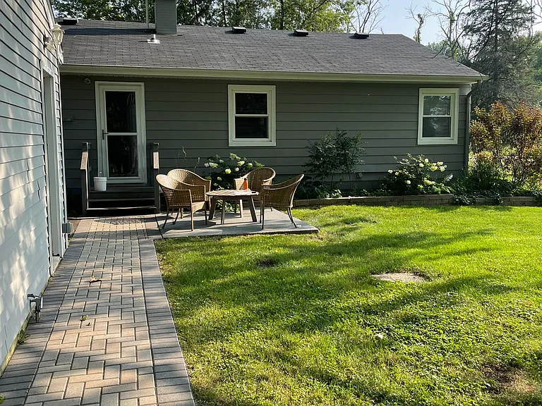 N Bayview Dr — Photo 21