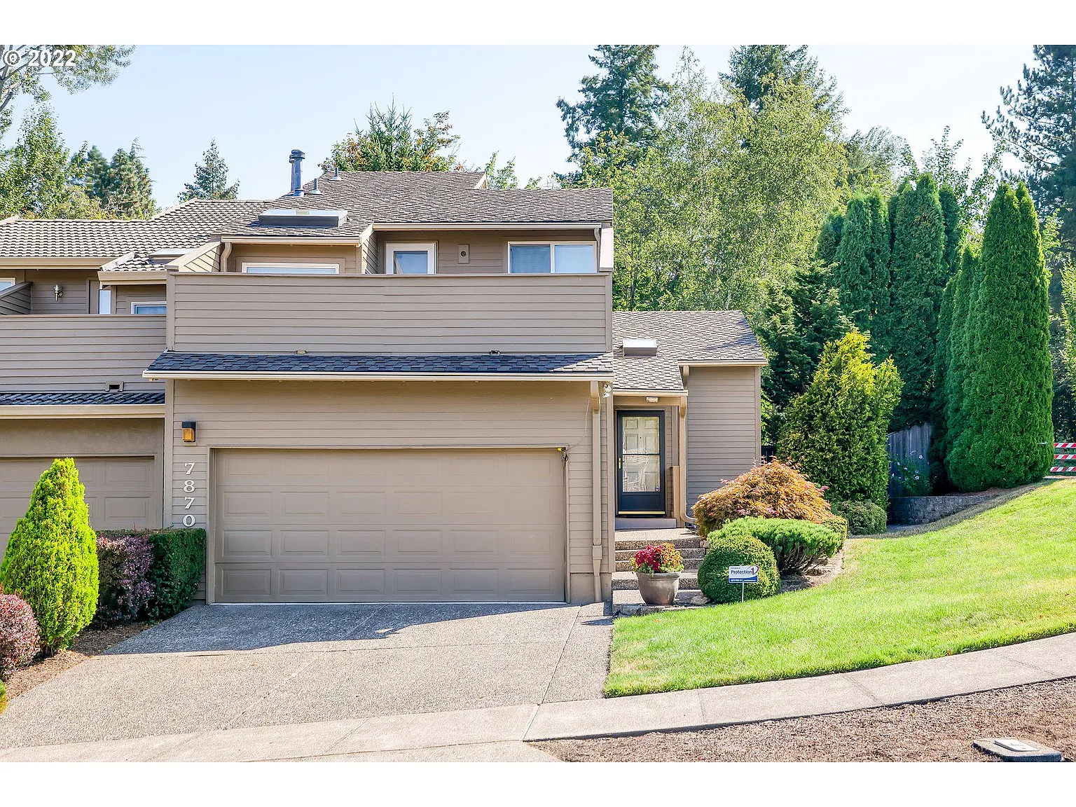 7870 SW Raintree Dr photo 1
