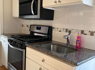 8 W Benedict Ave #1E, Havertown, PA 19083