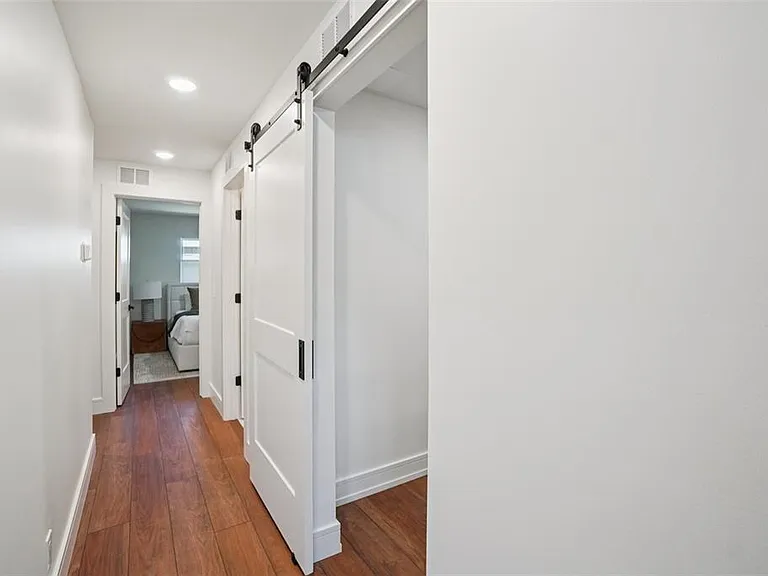 3123 W La Salle St — Photo 26