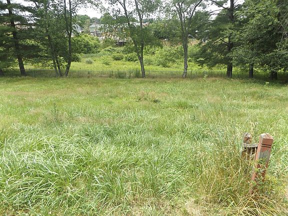 4th image of 332 Chinquapin Trl