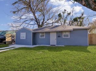 7351 Calais Rd, Houston, TX 77033