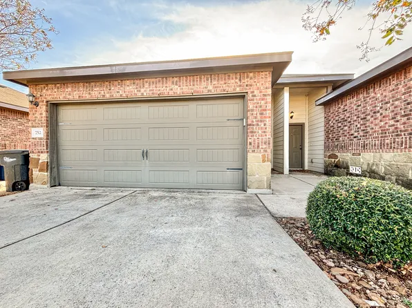 752 Saengerhalle Rd, New Braunfels, TX 78130