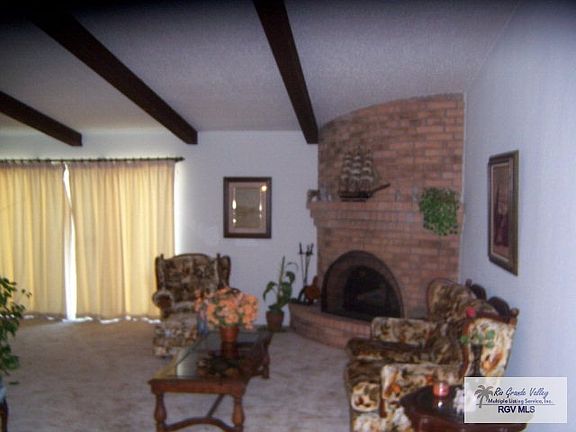 5th image of 754 Habana St