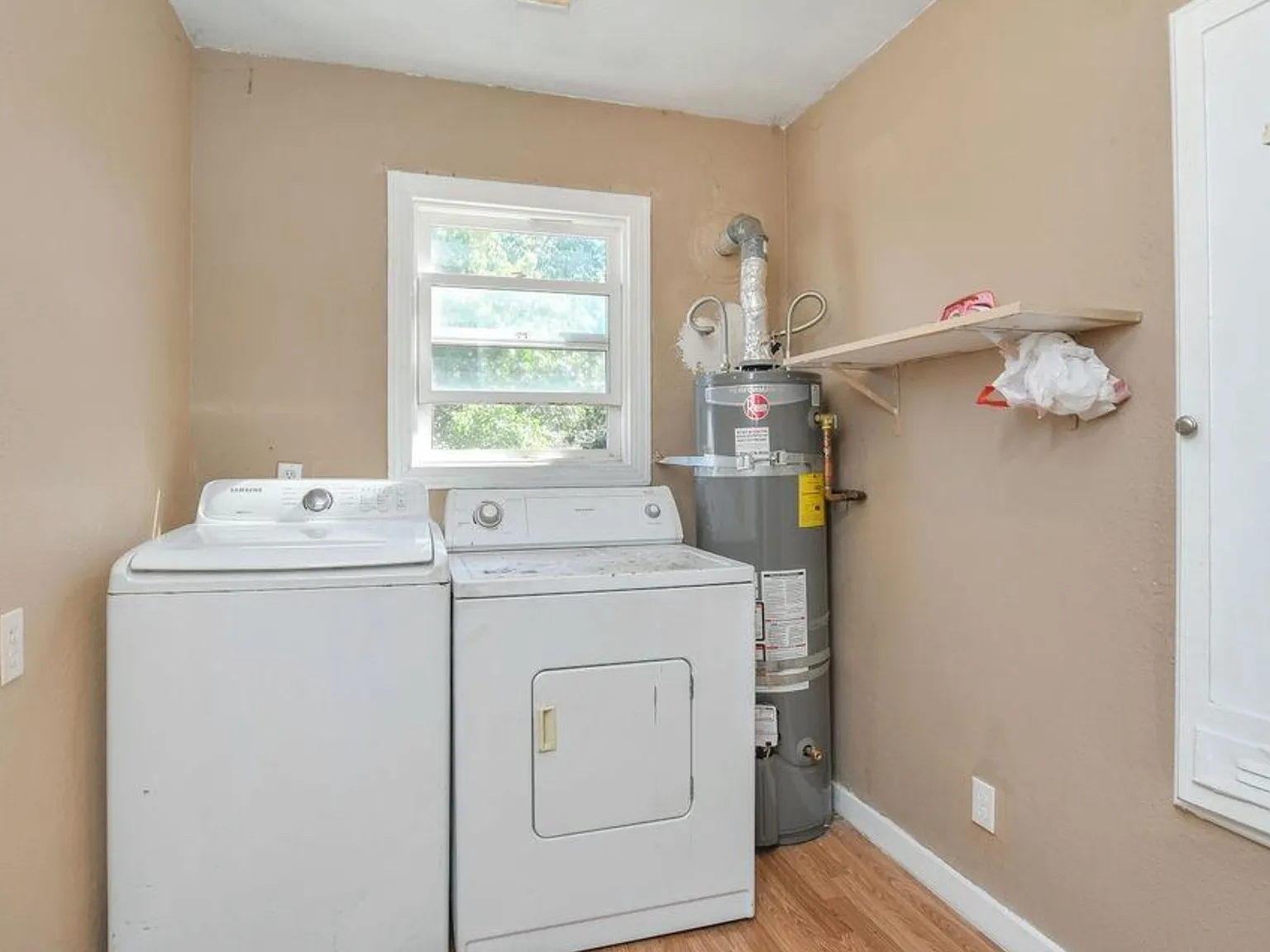 3 bed, 1100 sqft, $2,850 — Photo 4