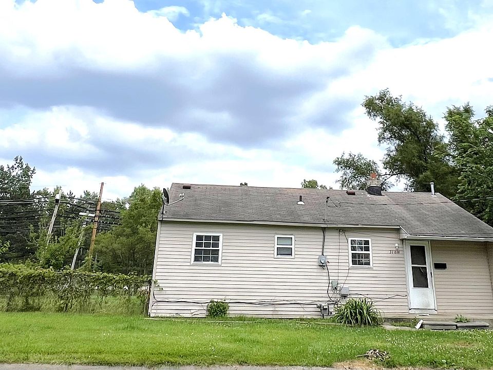 2nd image of 31614 Antrim Ct