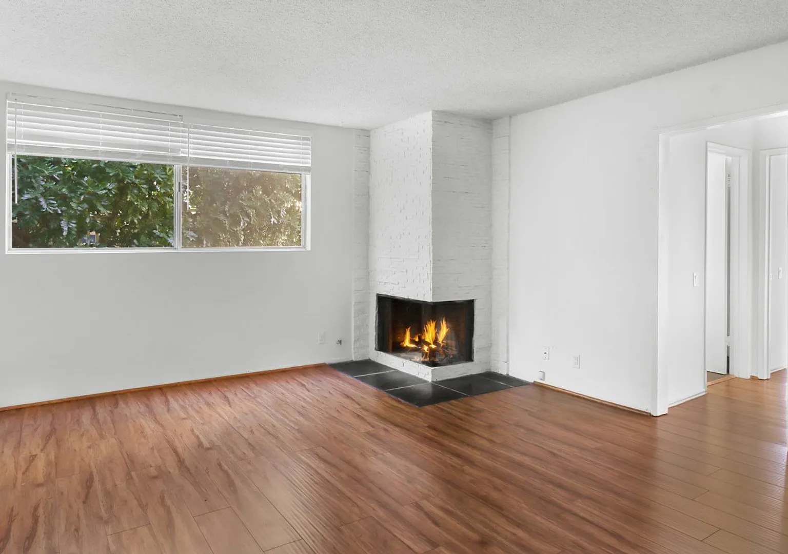 1552 Armacost Ave — Photo 2