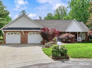 29 Lands End Ct, Glen Carbon, IL