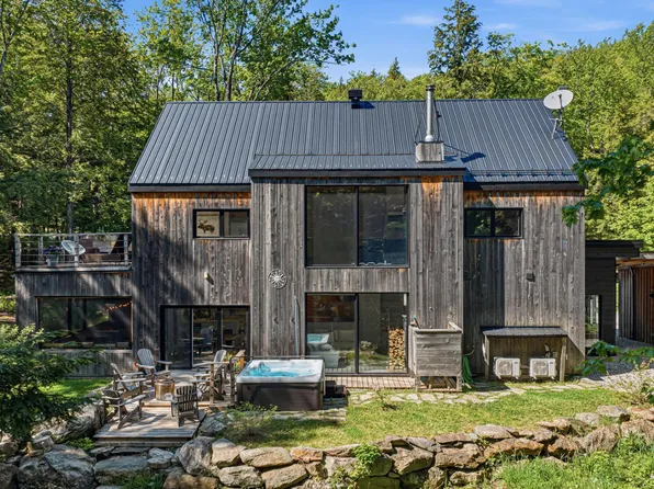 52 Chemin Monbel, Eastman, QC J0E 1P0