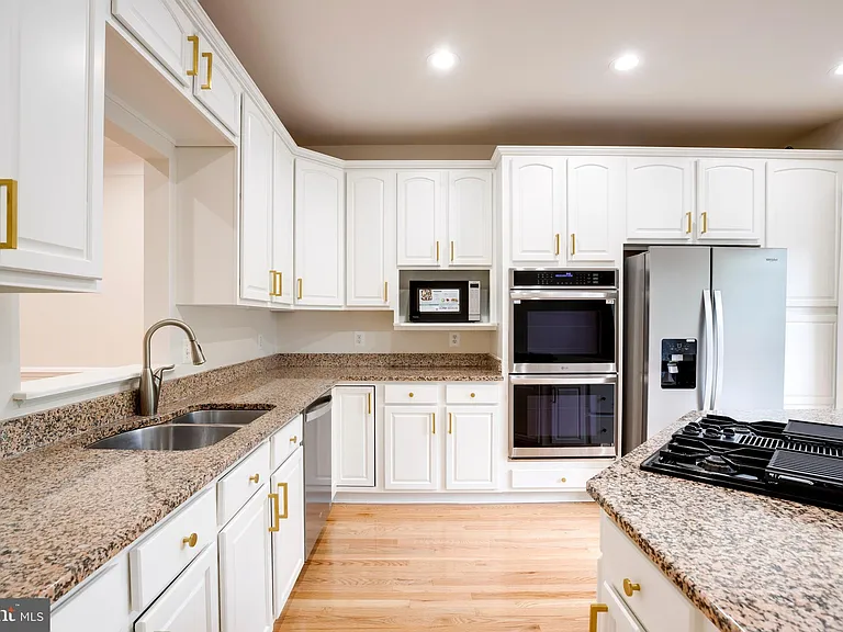 13557 Lavender Mist Ln — Photo 24