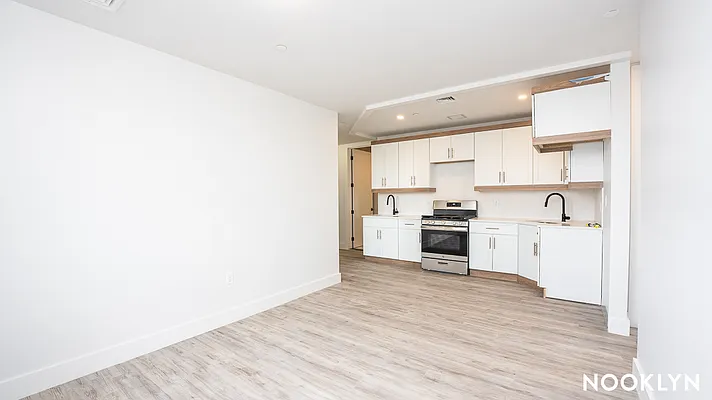 Rented by Nooklyn NYC LLC | media 18