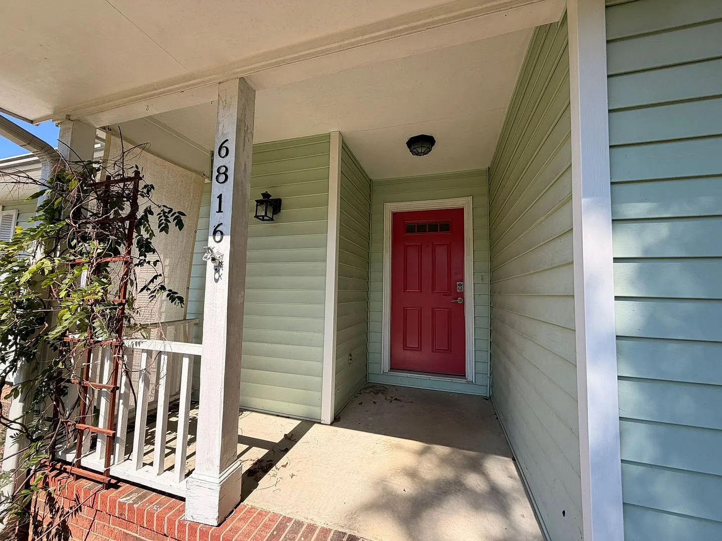 616 Woodmark Drive ~ Woodmark — Photo 2