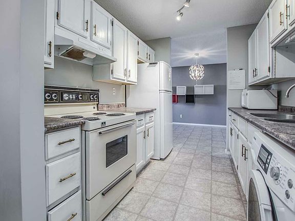 2nd image of 304 Gray Dr #304-7021