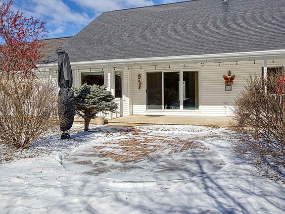 10' Solar Umbrella Included
