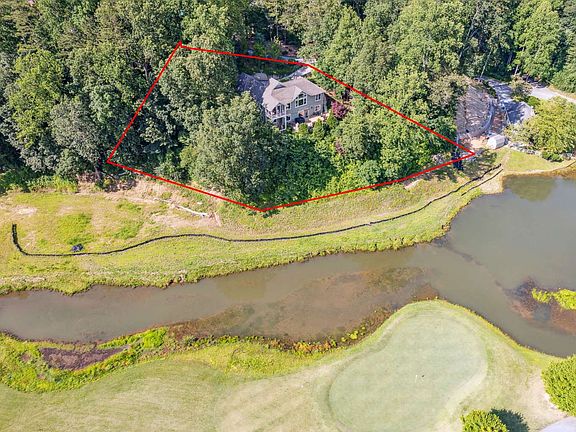 4th image of 215 Shakespeare Dr