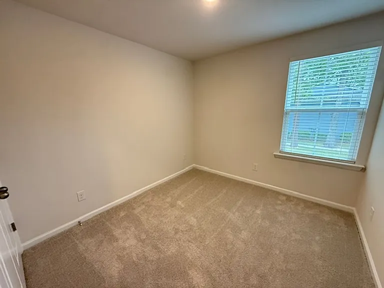 465 Martins Creek Blvd — Photo 15